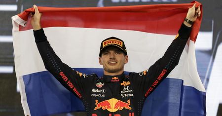 Nowy mistrz świata F1 w objęciach pięknej modelki. Nie potrafiła powstrzymać łez