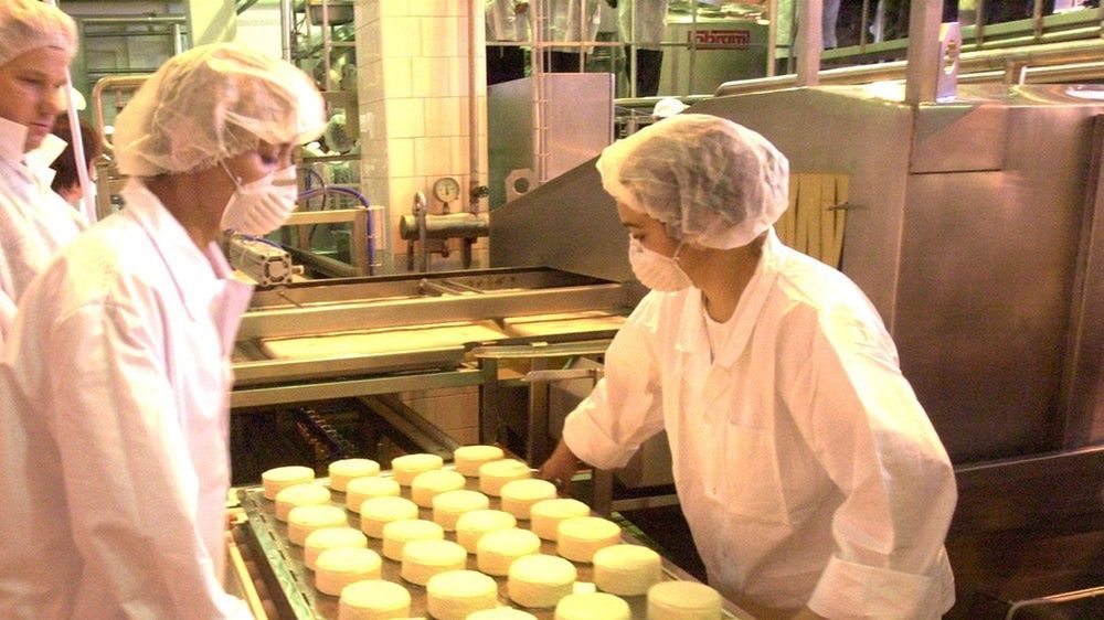 Producenci żywności maja dość narzucania im coraz to nowych opłat przez wielkie sieci handlowe.