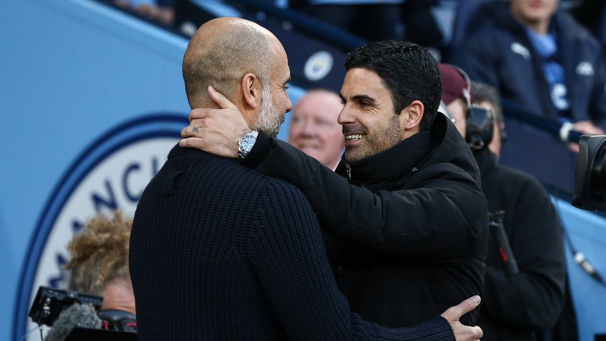 PAP/EPA / ADAM VAUGHAN / Na zdjęciu: Pep Guardiola (z lewej) i Mikel Arteta