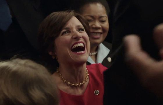 "Figurantka": Selina Meyer szerzy demokrację