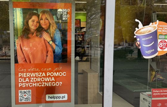 Żabka i Młode Głowy na rzecz zdrowia psychicznego młodych