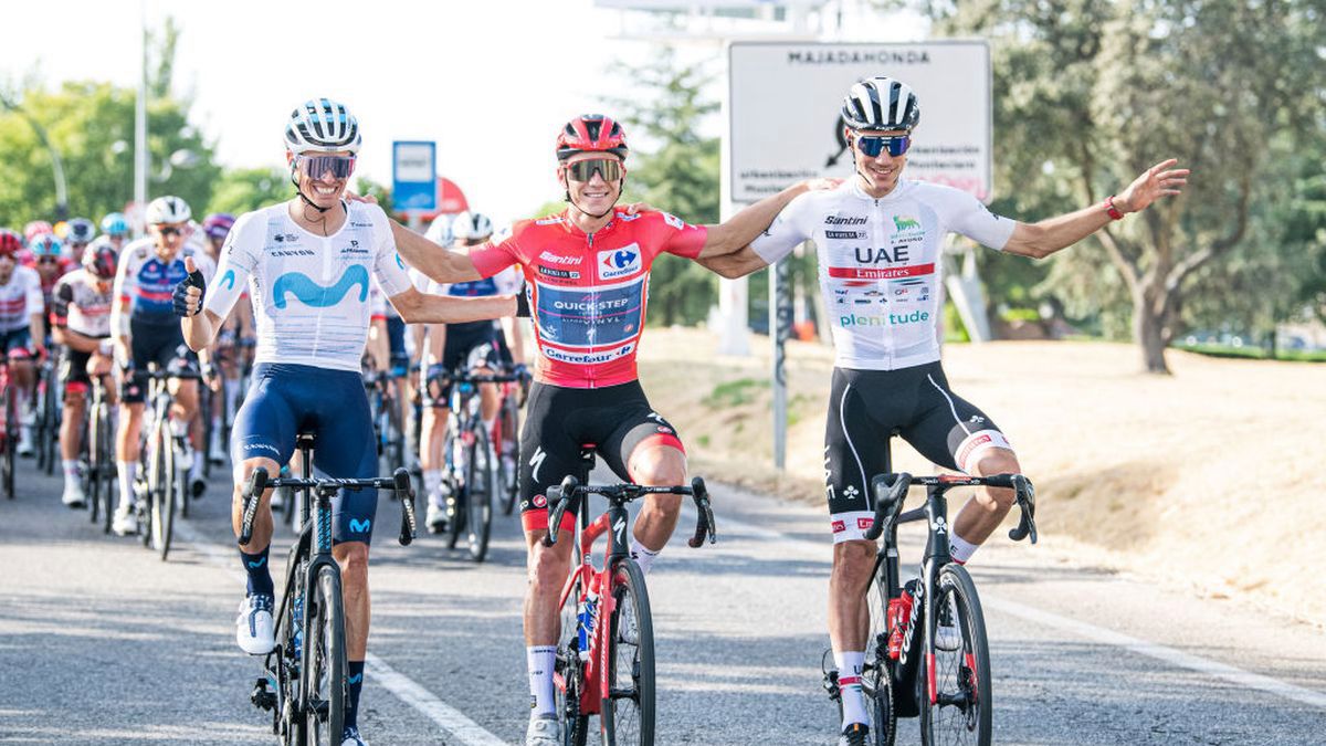 Getty Images / Charly Lopez / Na zdjęciu: Enric Mas, Remco Evenepoel i Juan Ayuso