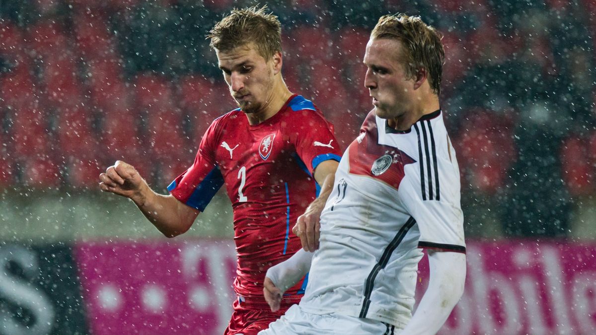 Getty Images / Matej Divizna  / Jakub Jugas (w czerwonym stroju) to czterokrotny reprezentant Czech