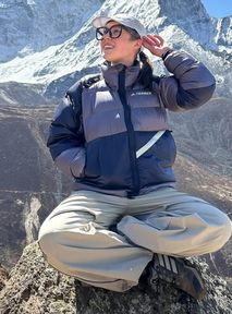 Zoja Skubis zdobyła Mount Everest. Patec gratuluje "g*wniarze"