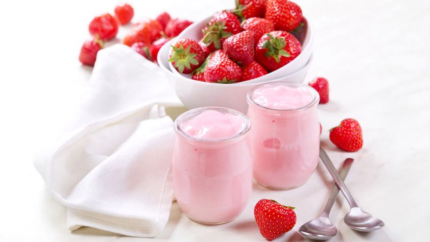 Jogurt grecki truskawkowy Marki Dannon Oikos