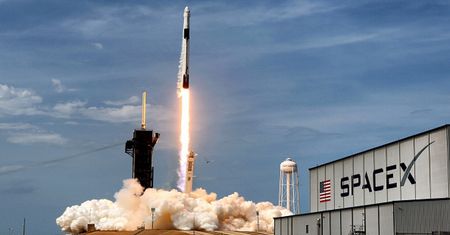 SpaceX i NASA odniosły sukces. Falcon 9 wyniósł statek Dragon Demo 2 na orbitę