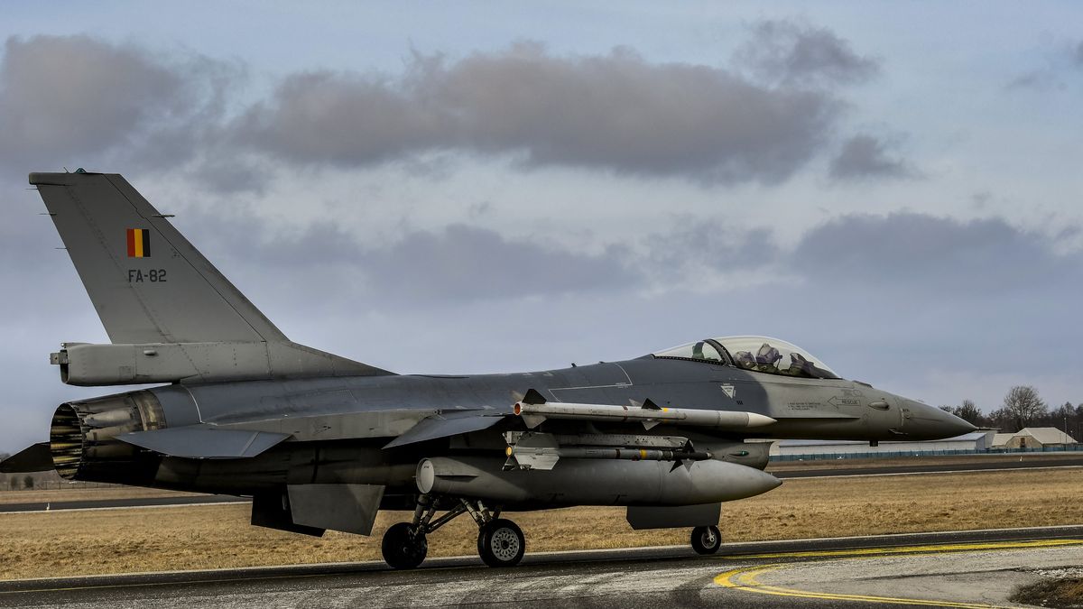 TALLINN, ESTONIA - MARCH 11 :Ludivine Dedonder (PS), Defence minister visits Belgian F16 stationed in Talinn, Amari Air Base  and meets F-16 crew. F16 scrambling pictured on MARCH 11, 2022 in Tallinn, Estonia, 11/03/2022 ( Photo by Philip Reynaers / Photonews via Getty Images)