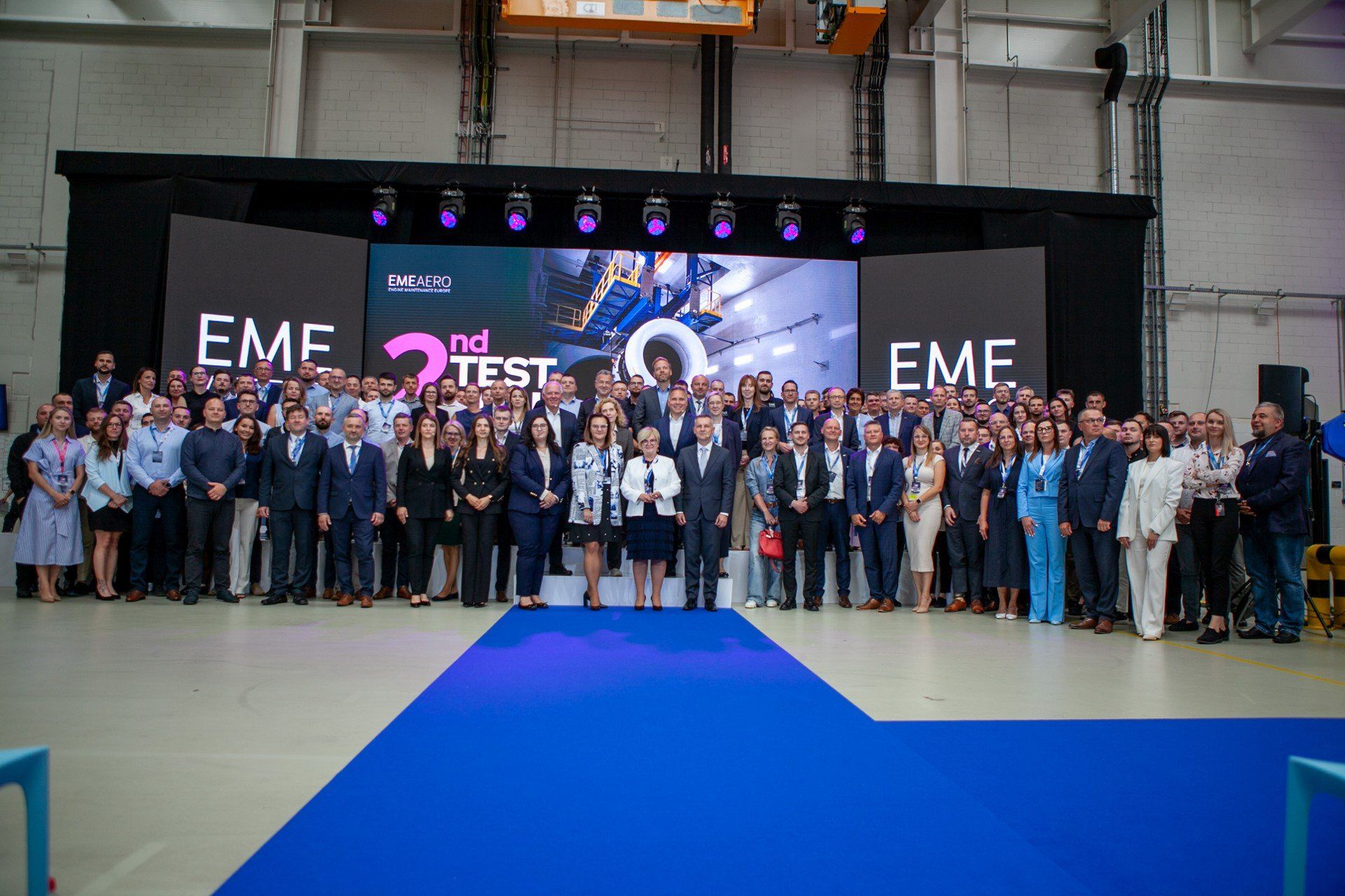 EME Aero może pochwalić się jednym z najnowocześniejszych zakładów serwisujących silniki lotnicze na świecie. Firma nie kryje radości z otwarcia drugiej komory testowej w Jasionce koło Rzeszowa. Po niespełna dwóch latach intensywnych prac, inwestycja o wartości ponad 150 milionów złotych została z powodzeniem ukończona.