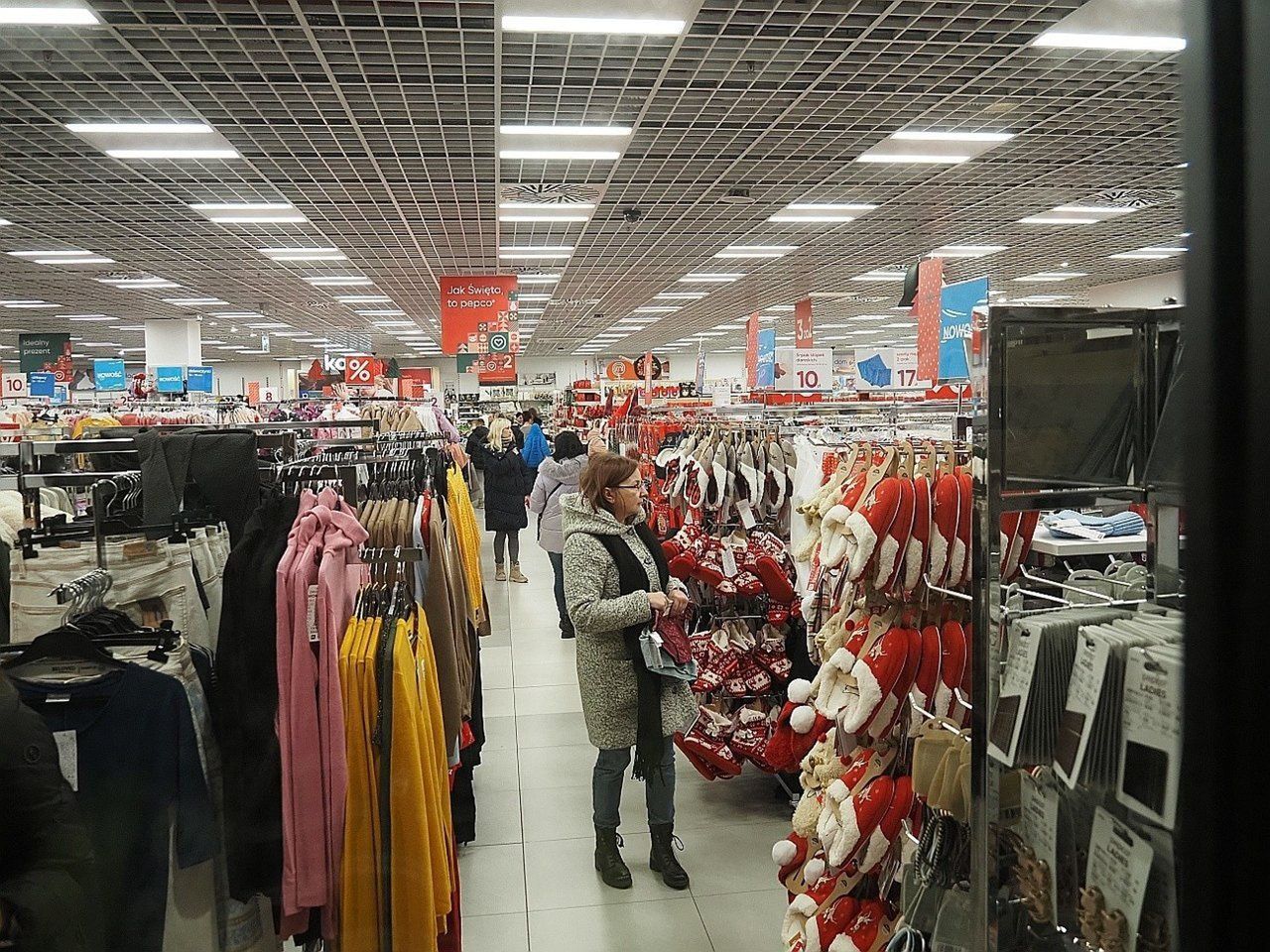 W grudniu będą trzy neidziele handlowe - każda poprzedzająca święta Bożego Narodzenia