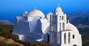 "Szara myszka" wśród greckich wysp. Widoki jak na Santorini