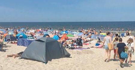Piątek, godz. 13. Pokazał, co się dzieje na plaży w Łebie