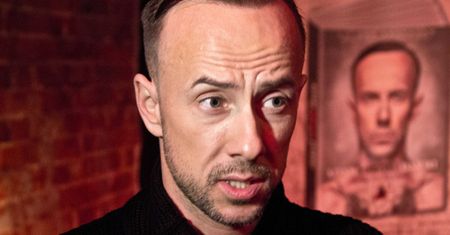 Nergal: "Wstrzyknąłem sobie kwas w policzki!"