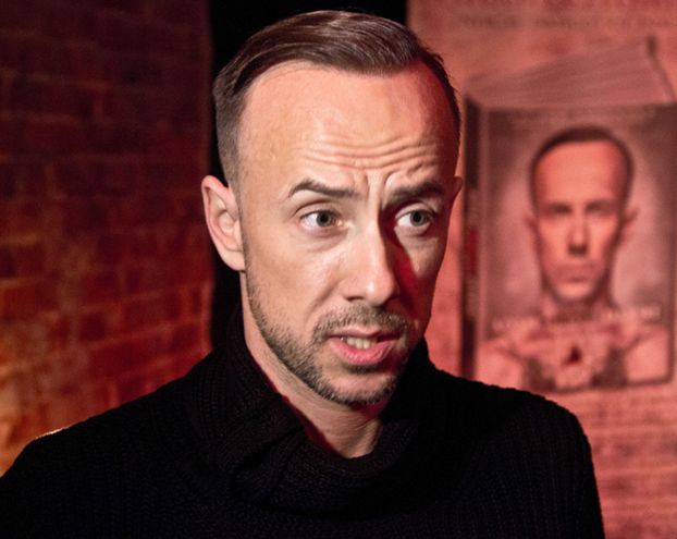 Nergal: "Wstrzyknąłem sobie kwas w policzki!"