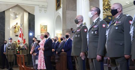 Warszawa. Święto Wojska Polskiego. Wśród wydarzeń m.in. pokazy sprzętu wojskowego