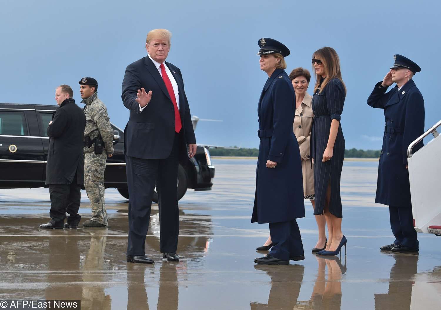 Melania Trump w sukience Ralph Lauren z wyprzedaży