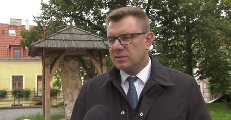 Samorządowcy z powiatu sandomierskiego odrzucają nowe ceny prądu zaproponowane przez Tauron, który jako jedyny stanął do przetargu