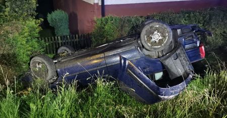 Jastrzębie Zdrój. Krok od tragedii. Dachowanie na Pszczyńskiej