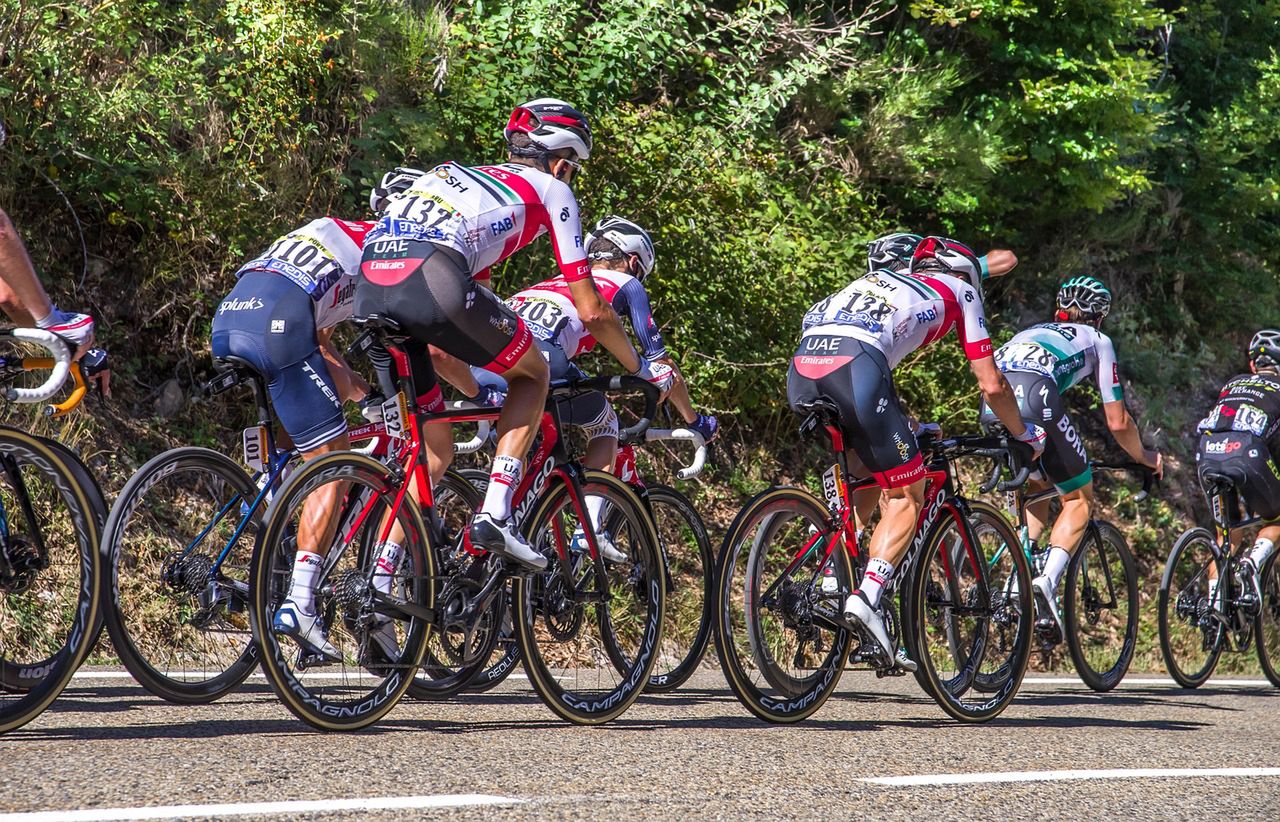 Tour de France 2023: Michał Kwiatkowski wygrywa etap 13, a Pogacar zmniejsza prowadzenie Vingegaarda