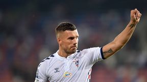 "Biega na razie jak wóz z węglem". Twitter o debiucie Lukasa Podolskiego