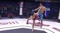 Kopnięciem "uśpił" rywala