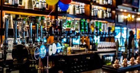 Odrodzenie brytyjskich pubów. Heineken inwestuje miliony w renowację i tworzenie miejsc pracy