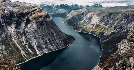 Norwegowie żyją w cieniu potencjalnej katastrofy. Czy grozi im tsunami?