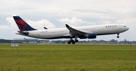 Pracownik lotniska w Teksasie zmarł po tym, jak został wessany przez silnik samolotu Delta