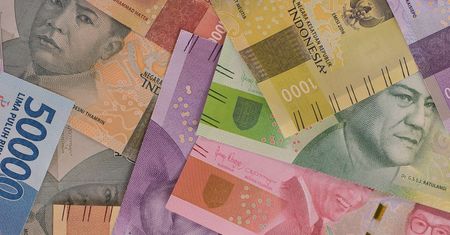 Indie wycofują z obiegu banknoty o nominale dwóch tysięcy rupii