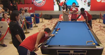 #dziejesiewsporcie: kiedyś pięć goli, teraz pięć bil. Lewandowski zszokował Chińczyków!
