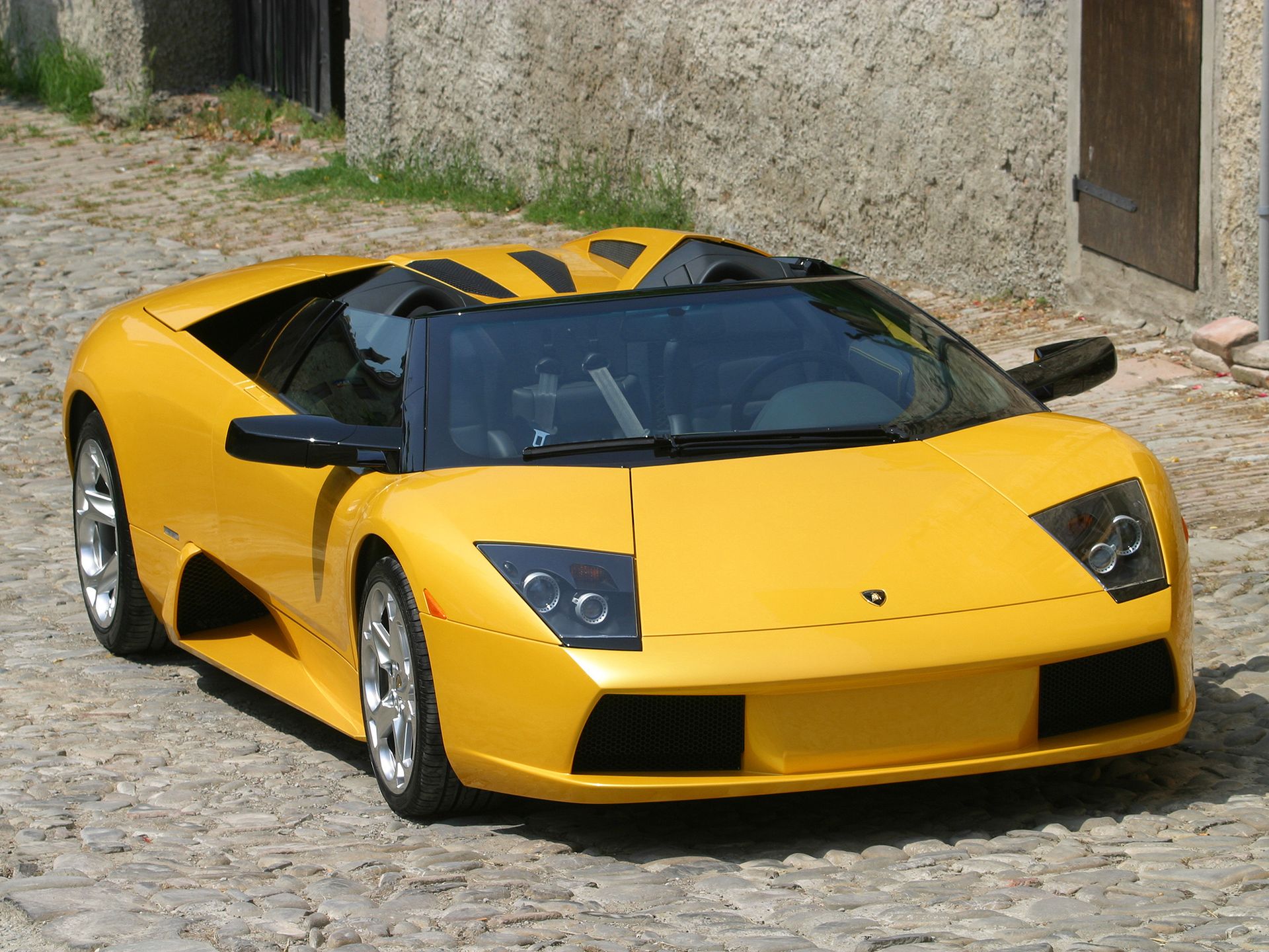 Od dekad z V12: ewolucja hipersamochodów Lamborghini 76