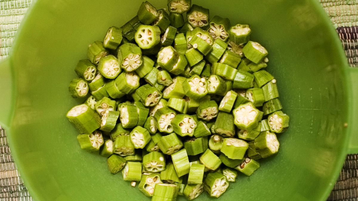 Gotowana mrożona okra (róża chińska) bez dodatku soli, odsączona