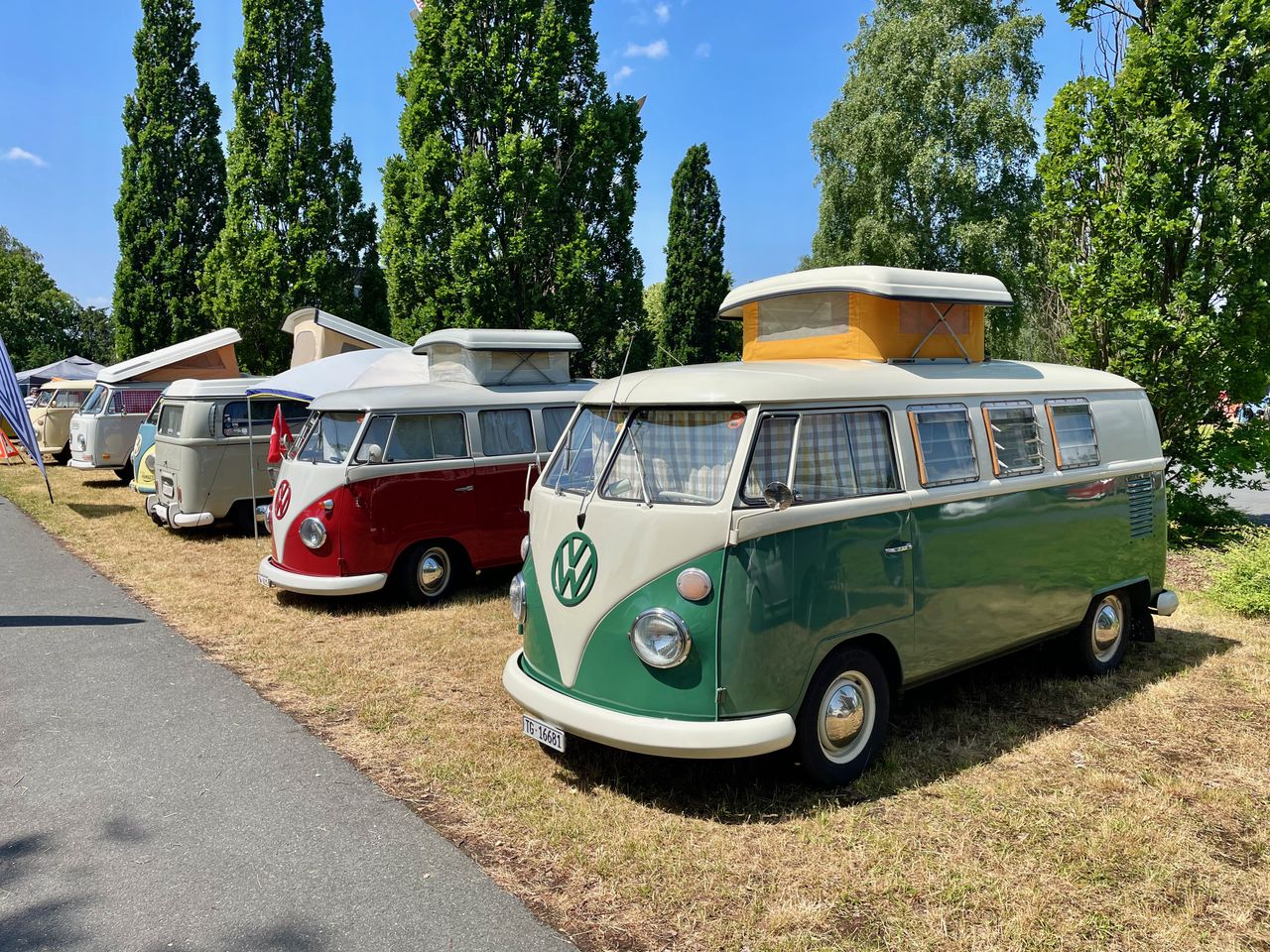 Impreza dla prawdziwych fanów motoryzacji. Warto było czekać na Volkswagen Bus Festival