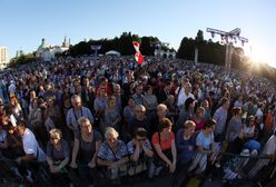 Oszuści w koszulkach z logo Światowych Dni Młodzieży