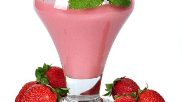 Jogurt grecki truskawkowy o obniżonej zawartości tłuszczu