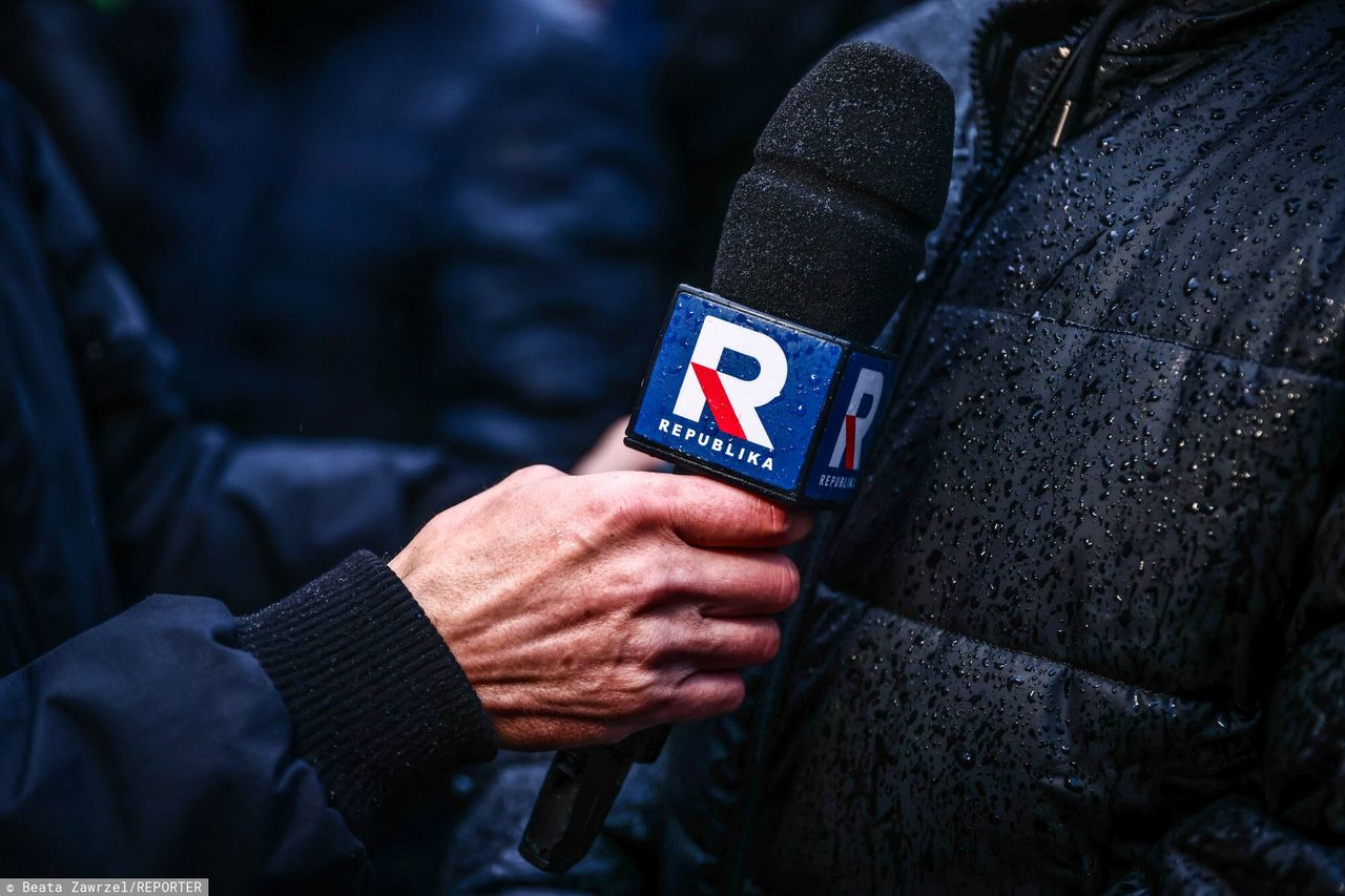 "TVP powinna pozwać TV Republika" twierdzi Roman Giertych