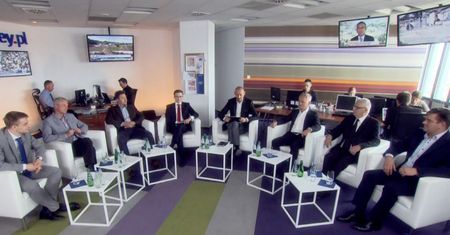 Biznesmeni vs. blogerzy. Pierwszy w historii portalu Money.pl program telewizyjny na żywo