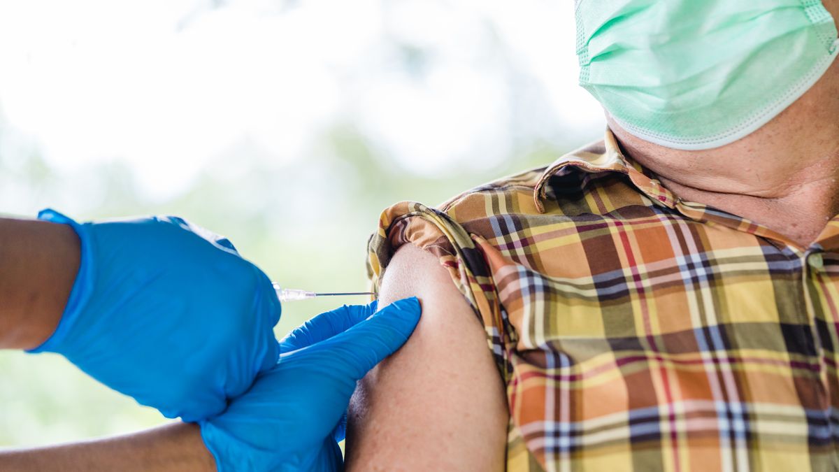 szczepienie szczepionka szczepienia strzykawka pfizer moderna johnson astrazeneca