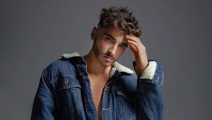 O jego coming oucie mówił cały świat. Teraz grzmi i oskarża były klub o homofobię