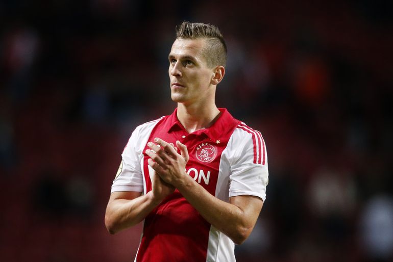 Arkadiuszowi Milikowi zabrakło niewiele, by pokonać golkipera Barcelony