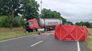 Tragiczny wypadek o poranku. Nie żyje kierowca auta osobowego