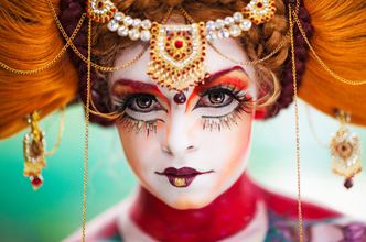 Ciało służy jedynie za paletę. Festiwal obrazów