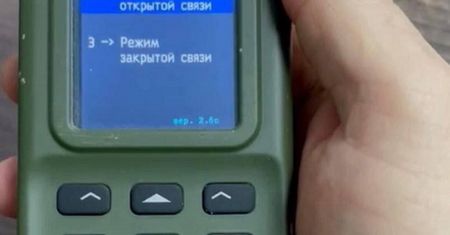 Radiostacja R-187P1 Azart-P1. Rosyjska szyfrowana łączność z problemami