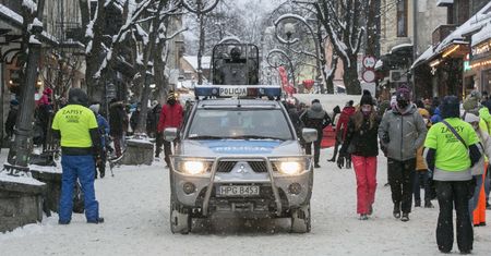 Sylwester w Zakopanem. Policja ściągnęła dodatkowe posiłki