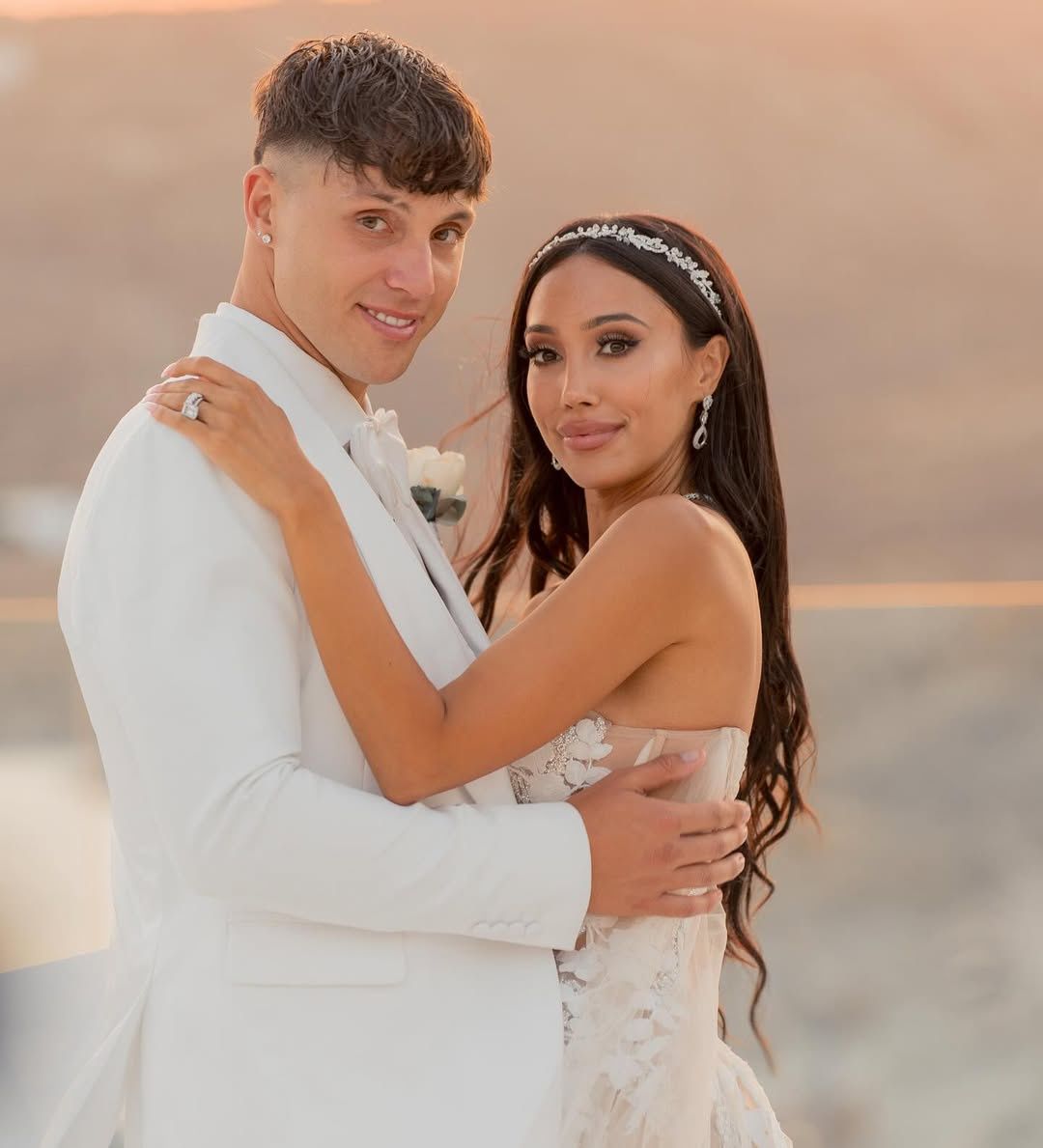 Scarlet Vas i Tayo Ricci