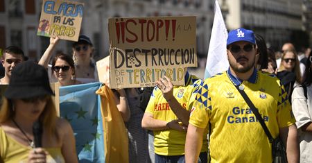 Mają dość turystów. Wielki protest mieszkańców Wysp Kanaryjskich