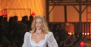 Co Rosie Huntington-Whiteley robi z tym łysiejącym zabijaką?