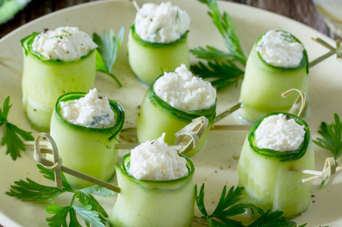 Der schnelle Snack: Gurkenröllchen mit Feta-Käse in Minuten fertig