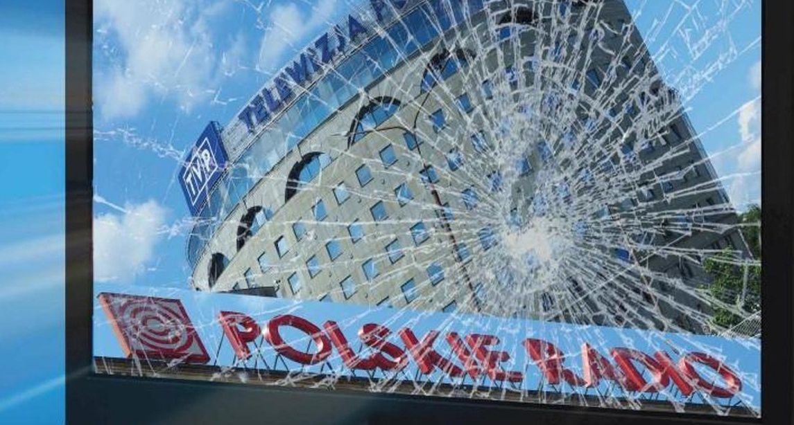 SDP i szefowa KRRiT przypominają "przejęcie" TVP. "Proces rzekomej "likwidacji" ma charakter pozorny"