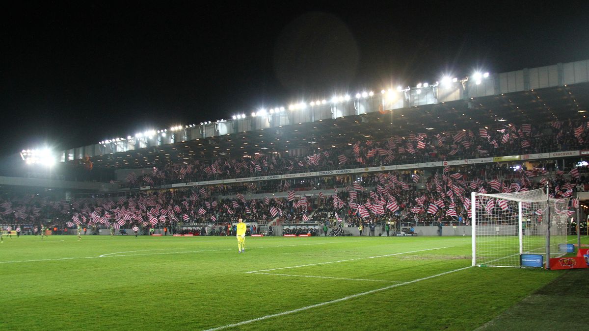 WP SportoweFakty / Krzysztof Porębski / Trybuna główna stadionu Cracovii