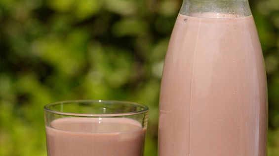 Mleko czekoladowe bez zawartości tłuszczu z witaminami A i D